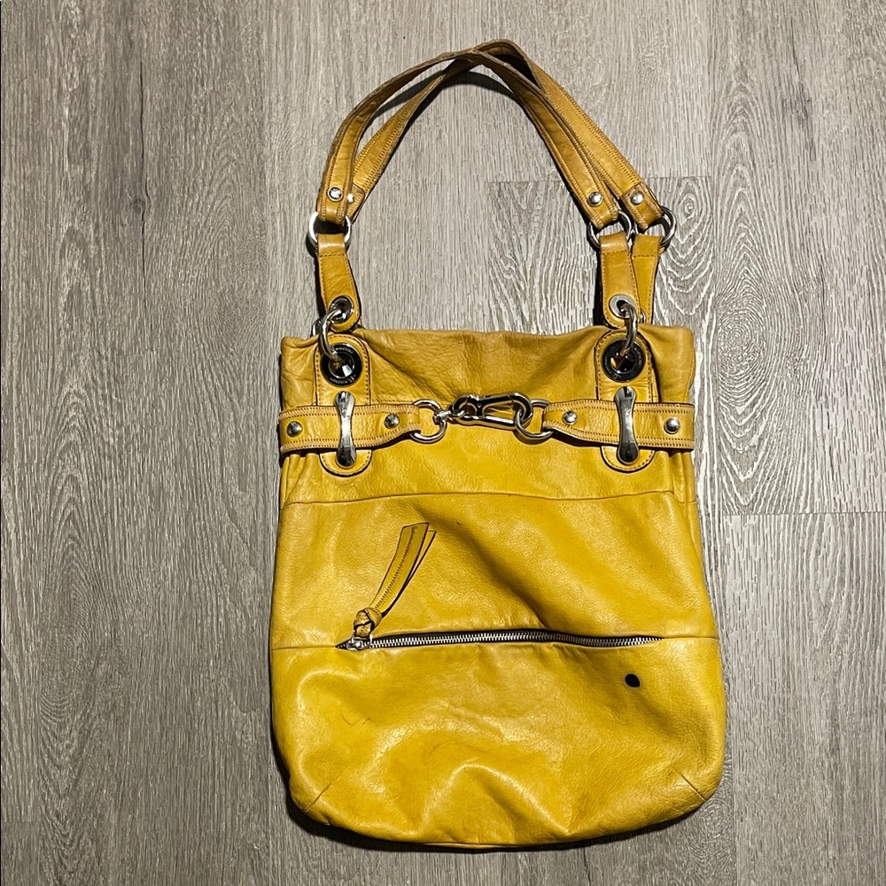 B Makowsky Yellow Leather Tote Bag Have Some Damage - Picture 1 of 10